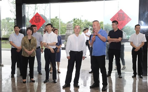 浙江省委（wěi）宣傳部部長朱國賢一（yī）行蒞臨樱花影视考察調研